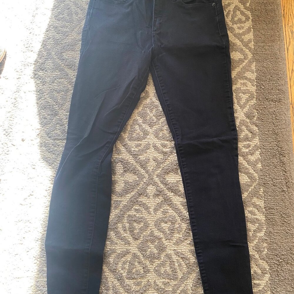 GAP1969 Gap For Good Black True Skinny Jeans, size 27R